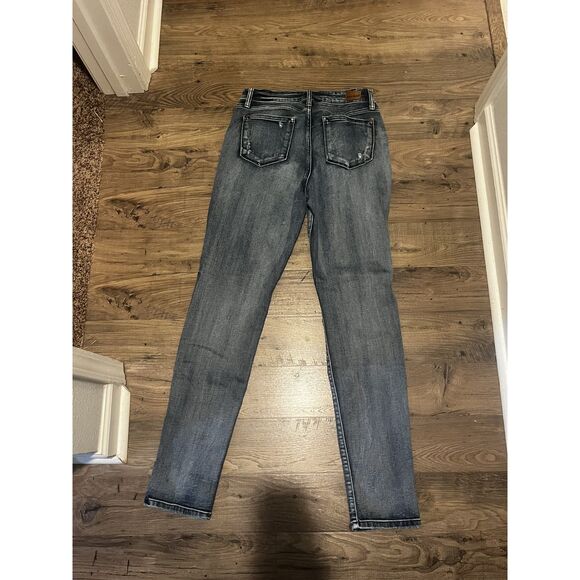 Judy Blue Boyfriend Fit Jeans, size 29/9 - Picture 9 of 16